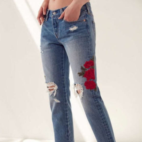 Levi's 501 Tapered Leg Rose Embroidered Jeans *NWT - Picture 2 of 8